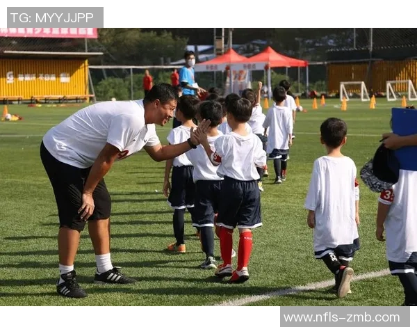 足球巨星驰骋绿茵场精彩瞬间 捕捉每一个震撼时刻的精彩瞬间